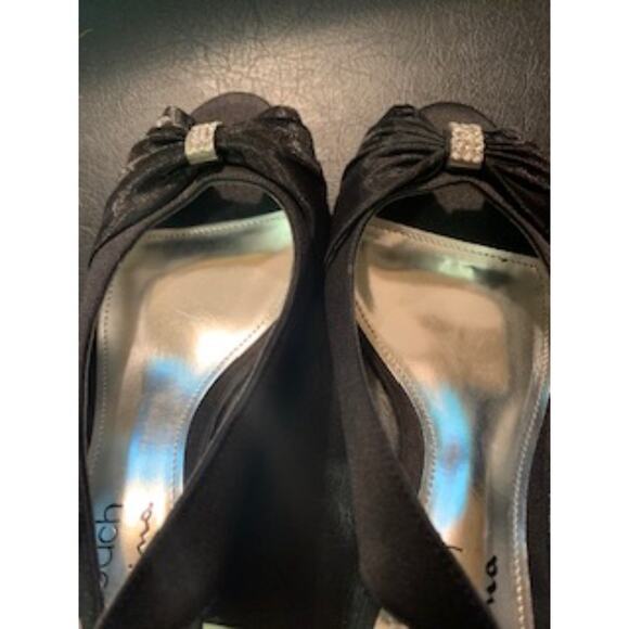 The Touch of Nina Black Satin w/diamond accent Size 7 - Picture 2 of 6